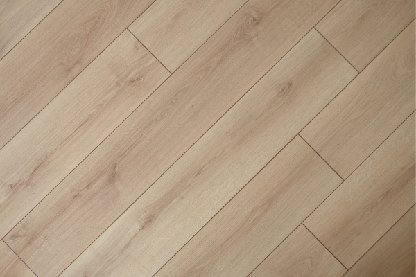 How to Choose a Floor Finish That Performs in Colorado’s Dry Winters