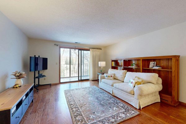 What Really Happens When You Refinish Hardwood Floors in a Minturn Mountain Home